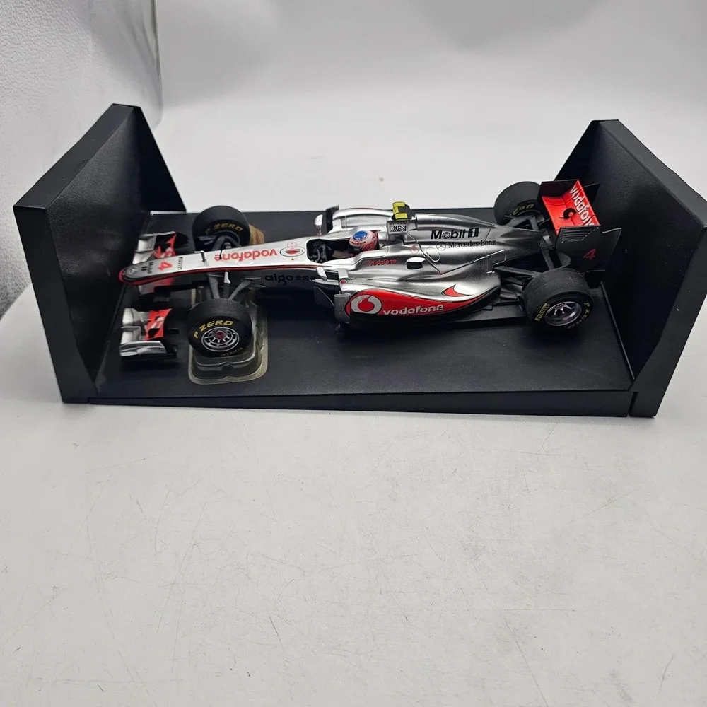 Jenson Button #4 Vodafone McLaren Mercedes Formula 1 1:18 scale display model